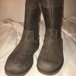 Ugg boots (girls)